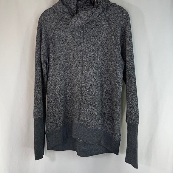 Gwen Cozy Pullover Size Medium - Picture 5 of 16